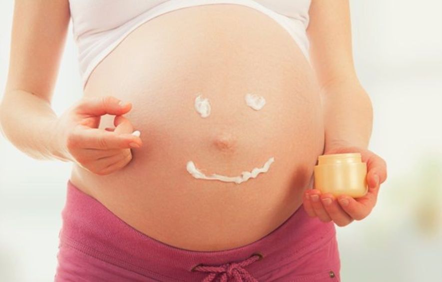 Femme enceinte : prévenir les vergetures pendant la grossesse