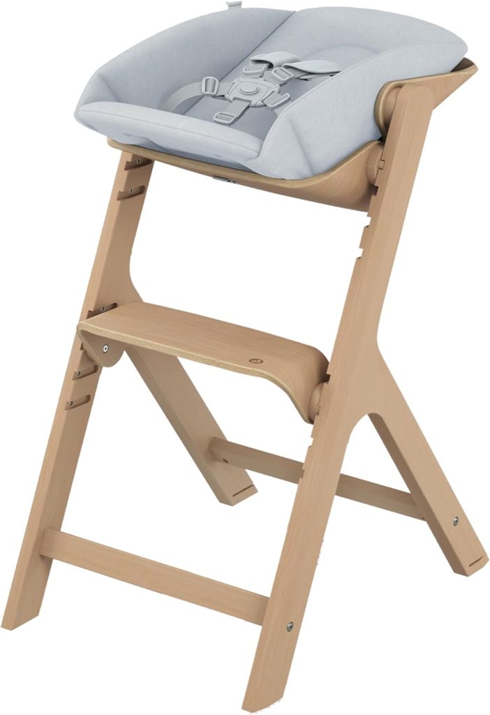 Cette chaise haute transat Maxi-Cosi Nesta est faite en bois.