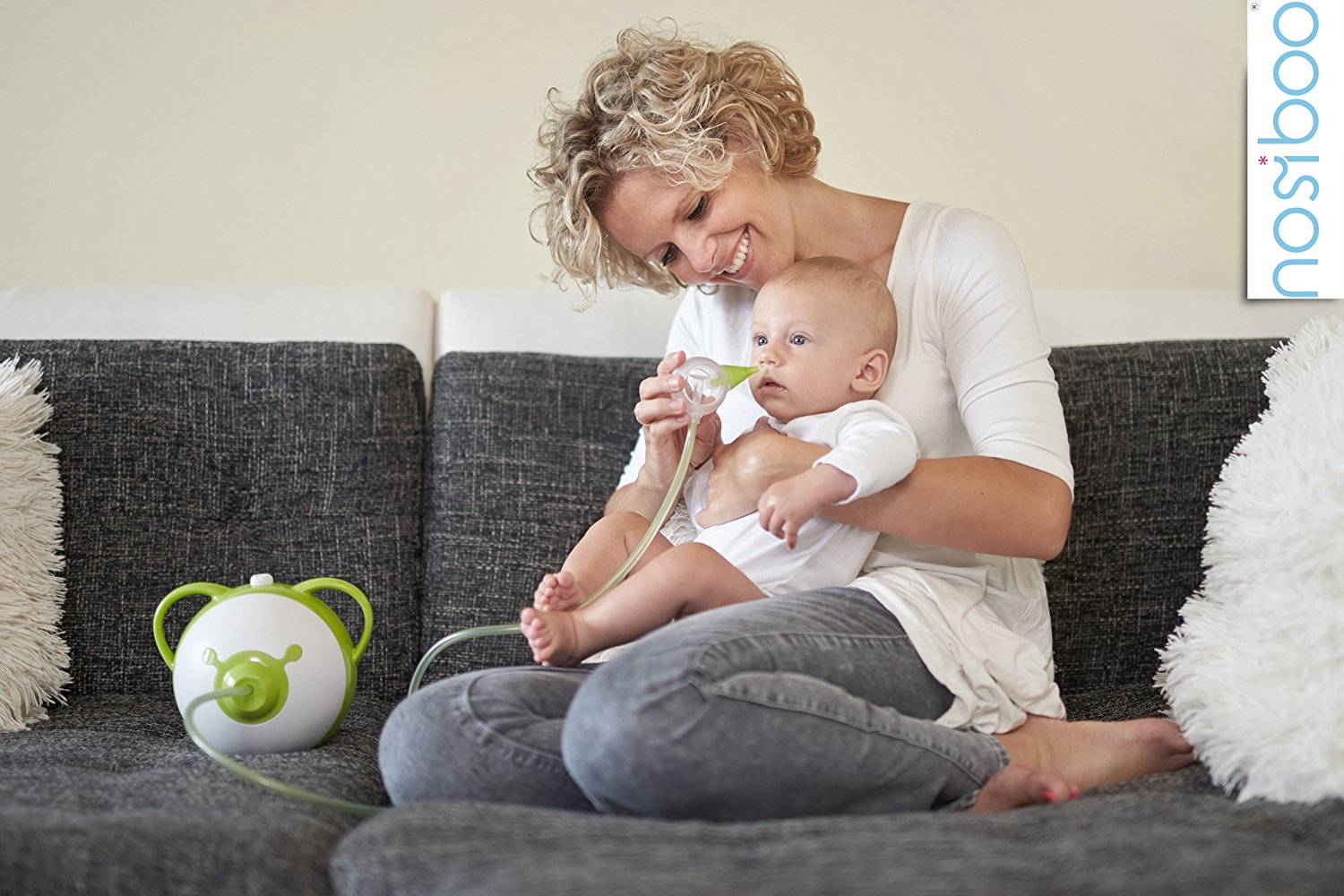 Aspirateur nasal électrique ou manuel, quel mouche bébé choisir