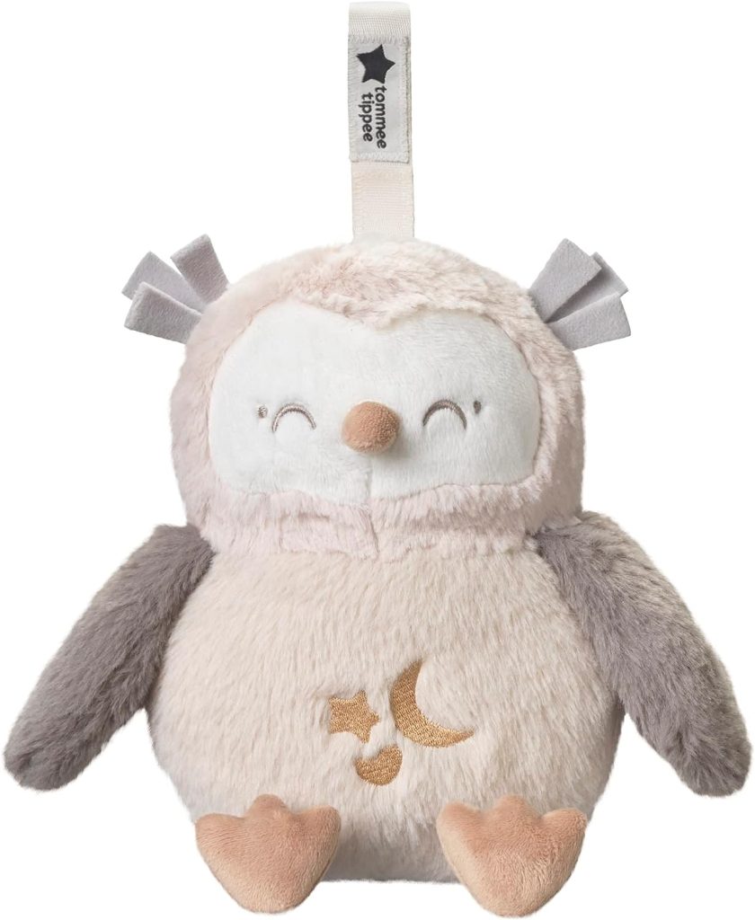 Cette peluche bruit blanc pour bébé Tommee Tippee représente une chouette.