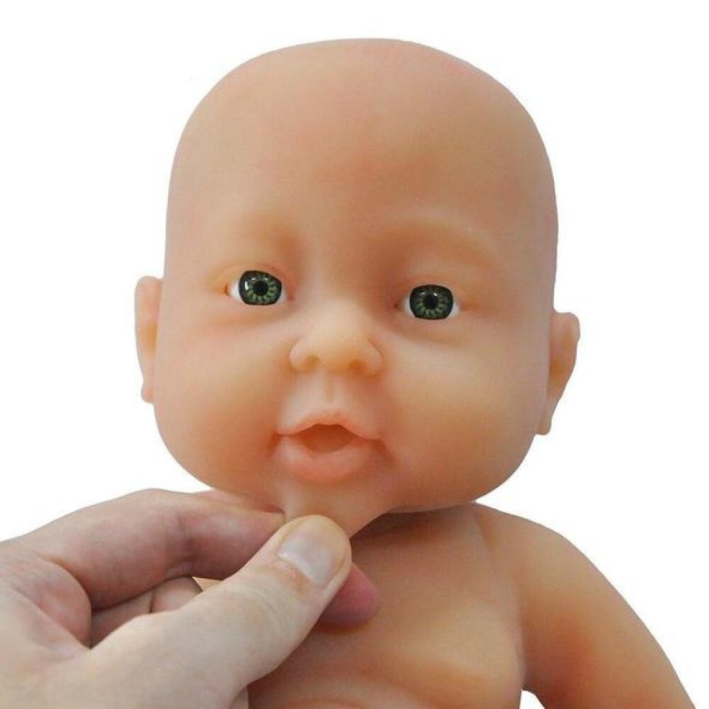 Le bébé reborn Lucie a un corps en silicone.