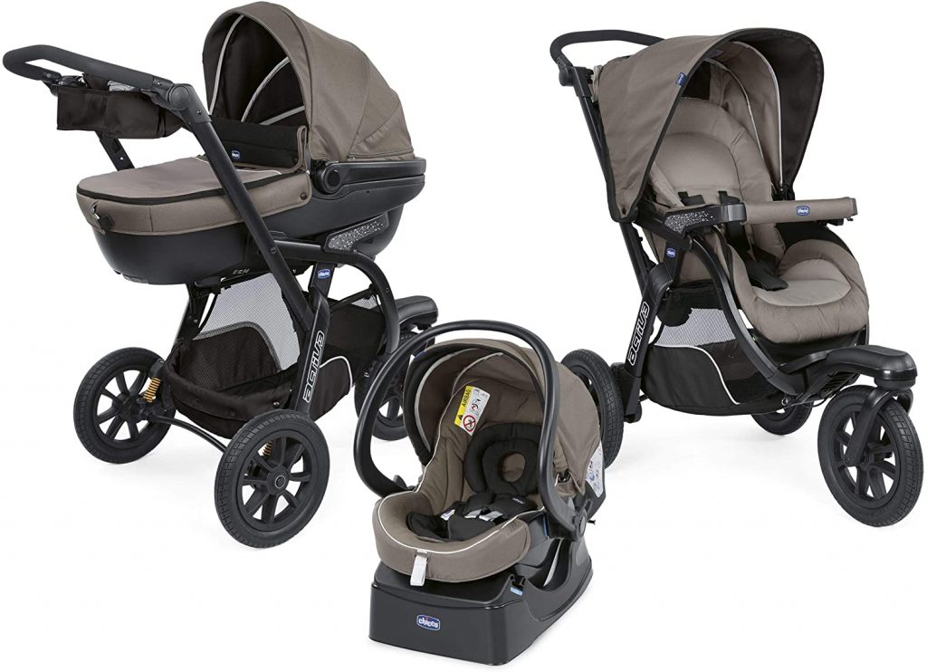 Cette poussette trio Chicco Activ3 est de couleur beige.