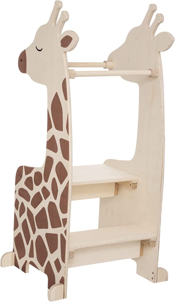 Cette tour Montessori a l'apparence d'une girafe.