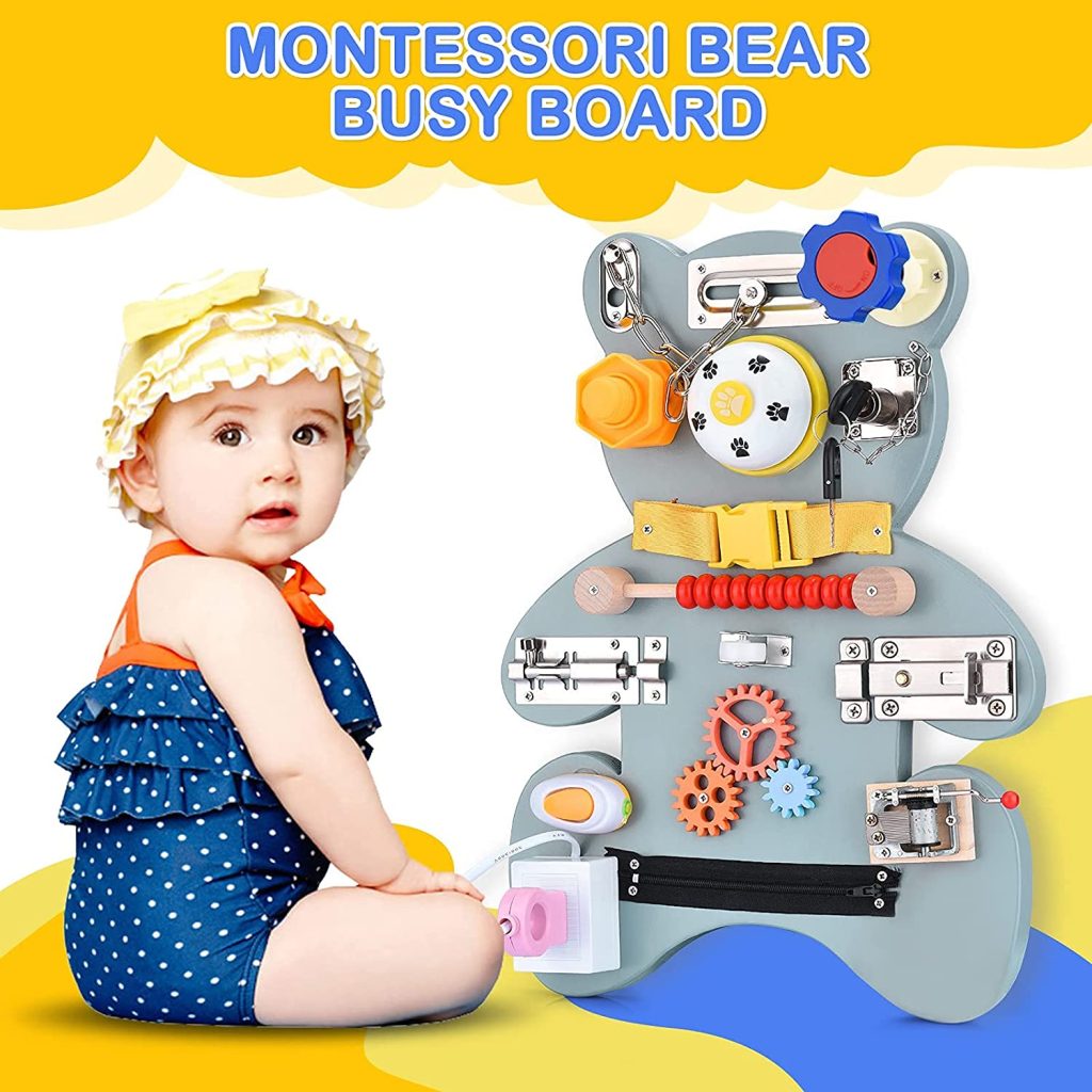 Ce busy board pour bébé a une forme d'ours.