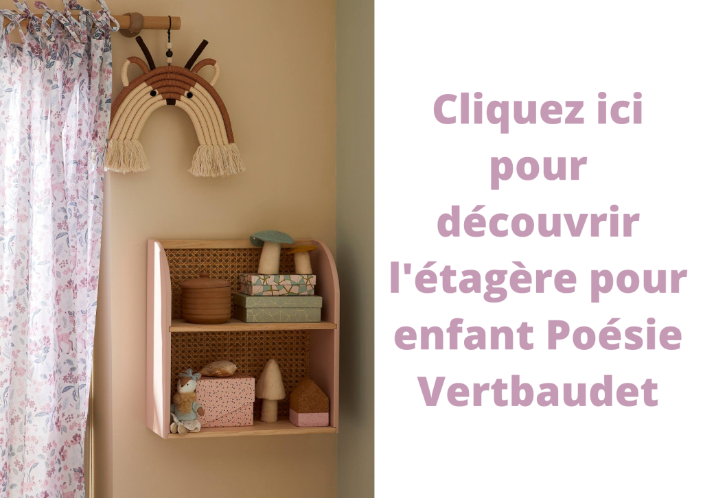 Cette étagère pour enfant en cannage Vertbaudet de la gamme Poésie est rose.