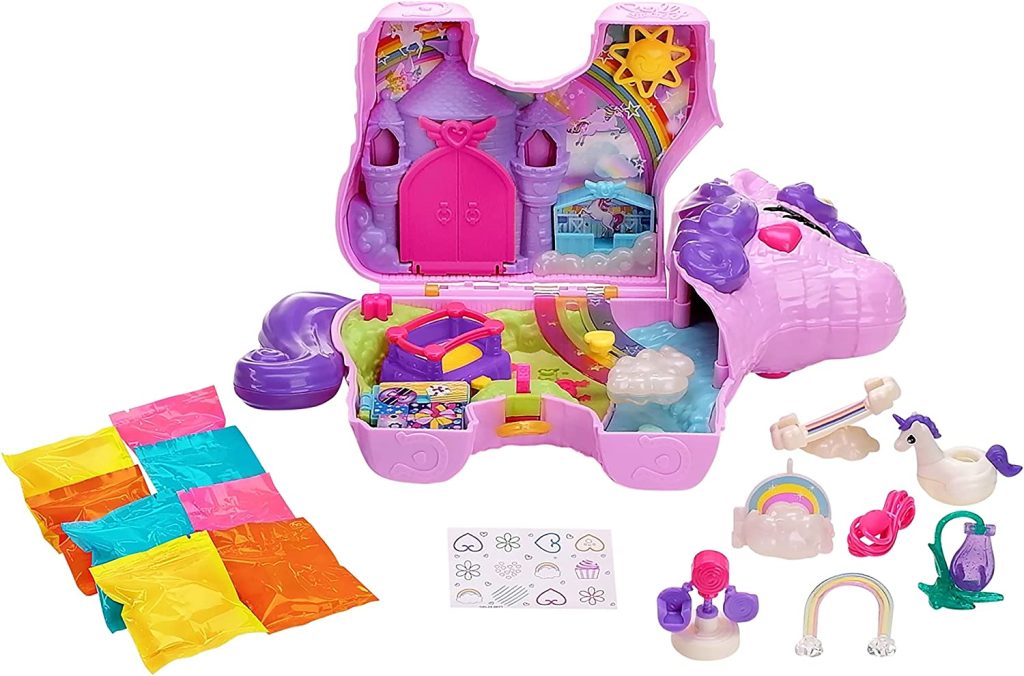 Cette licorne Polly Pocket est rose et violette.