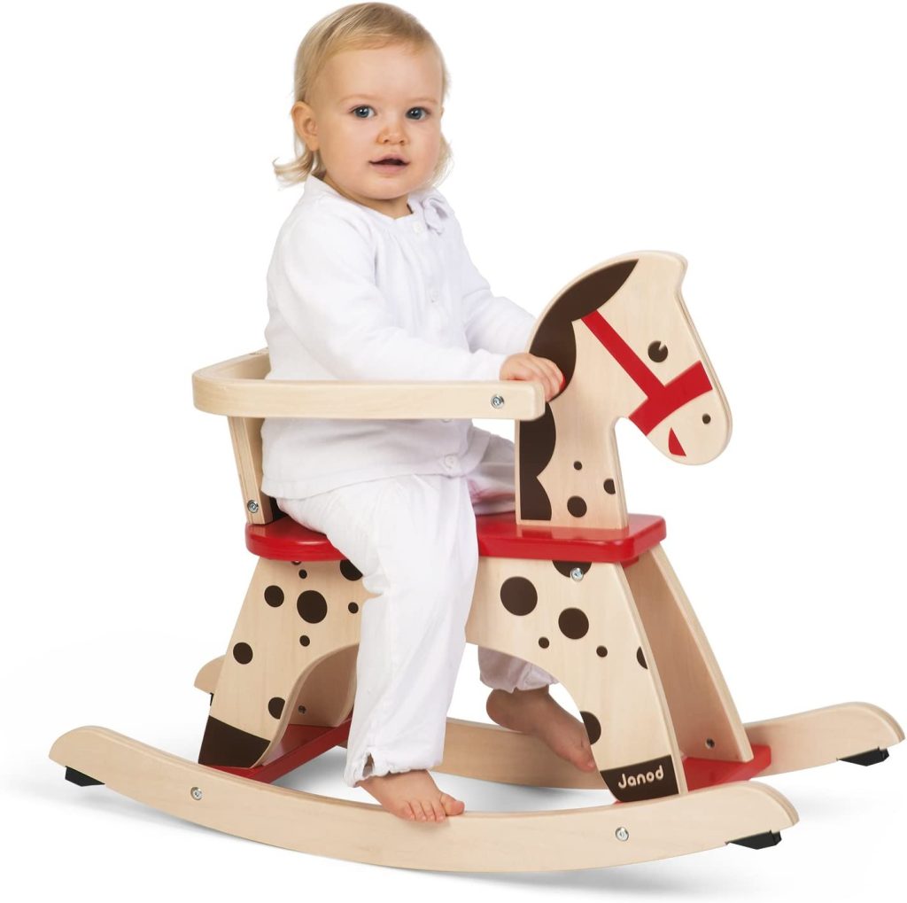 Le cheval à bascule en bois Janod est pour les bambins âgé au minimum de 1 an.