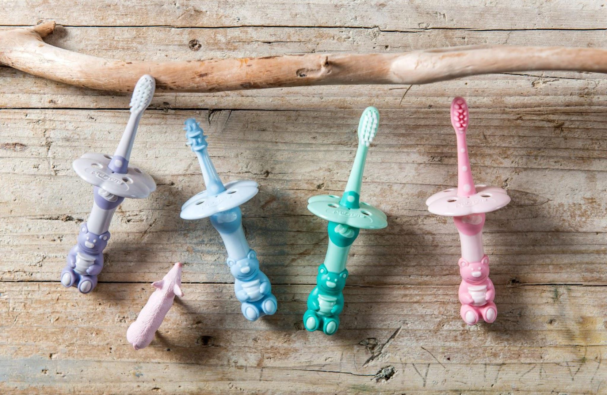 Brosse à dents pour bébé prenez soin des dents de lait de votre enfant