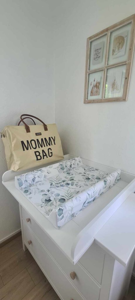 Le sac à langer Mommy Bag de Childhome vous accompagnera partout.