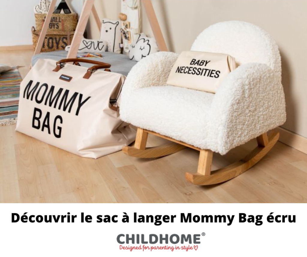 Ce sac Mommy Bag de la marque Childhome est de couleur écru.