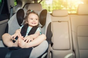 La sécurité en voiture pour les tout-petits