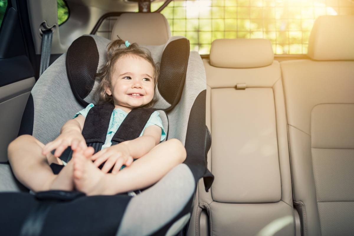 Le siège auto est obligatoire pour assurer la sécurité en voiture des enfants.