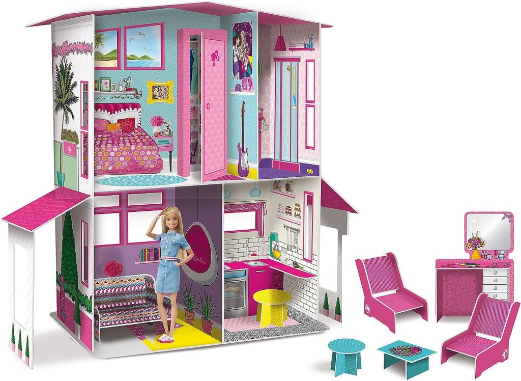 La maison de poupée Liscinani peut accueillir des Barbie.