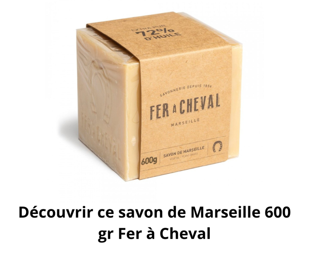 Ce savon de Marseille en forme de cube de la Savonnerie Fer à Cheval pèse 600 grammes.