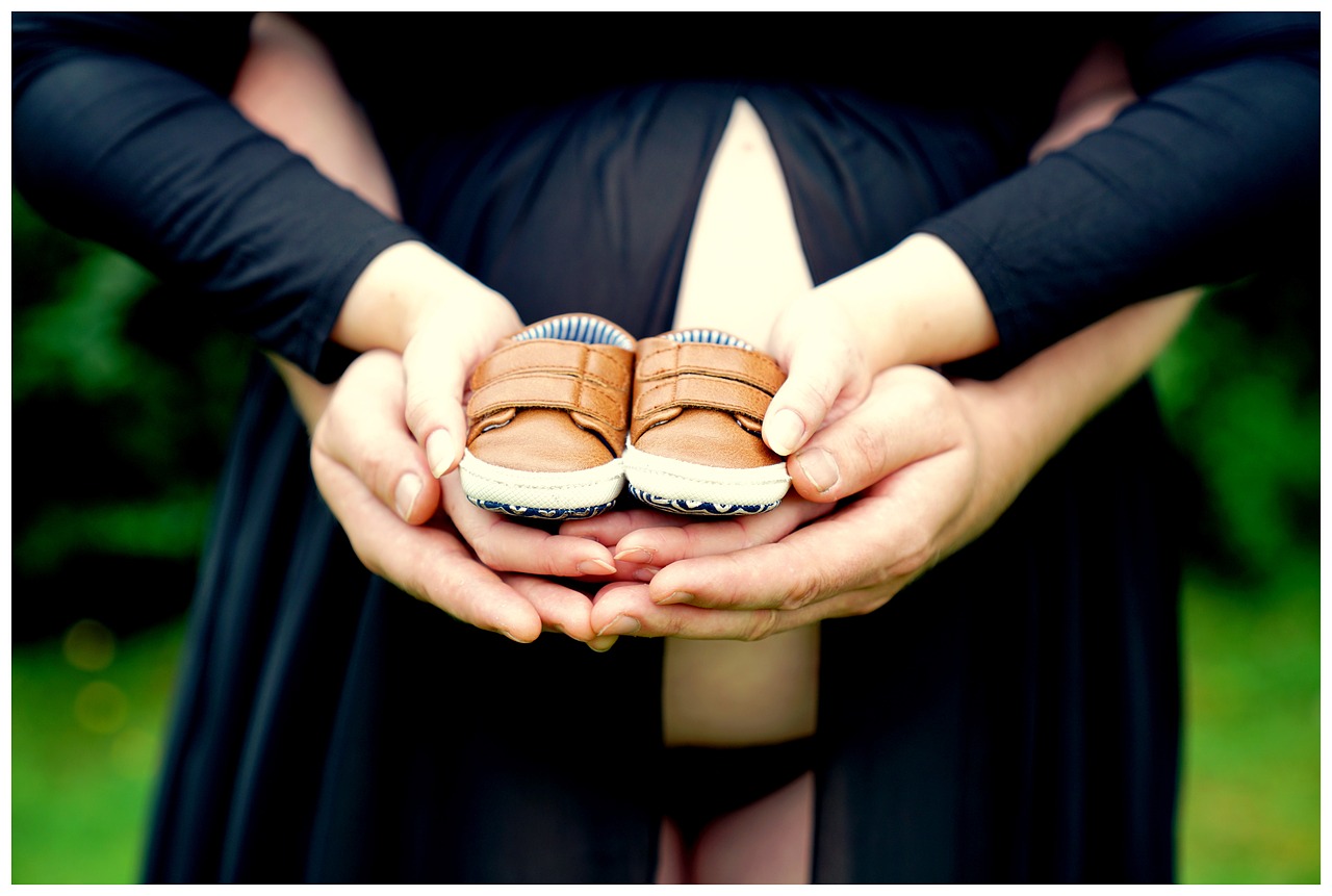 La fin de la grossesse annonce l'approche de la naissance de bébé.