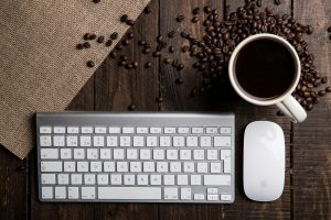 Pourquoi le mug publicitaire reste un incontournable de la communication d’entreprise ?