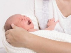 Conseils et astuces pour soulager les coliques de bébé