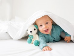 Comment favoriser le bon développement du corps de bébé ?