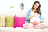 Futures mamans : quel style de vêtement pour chaque étape de la grossesse ?