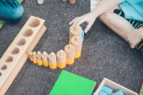 Quels jeux en bois Montessori offrir à un enfant ?